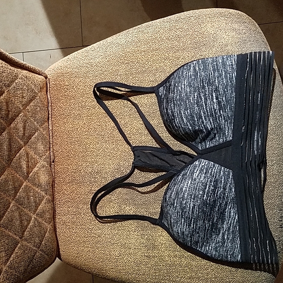 Victoria's Secret Other - Victoria Secret Sport Multicolor Active Sports Bra
